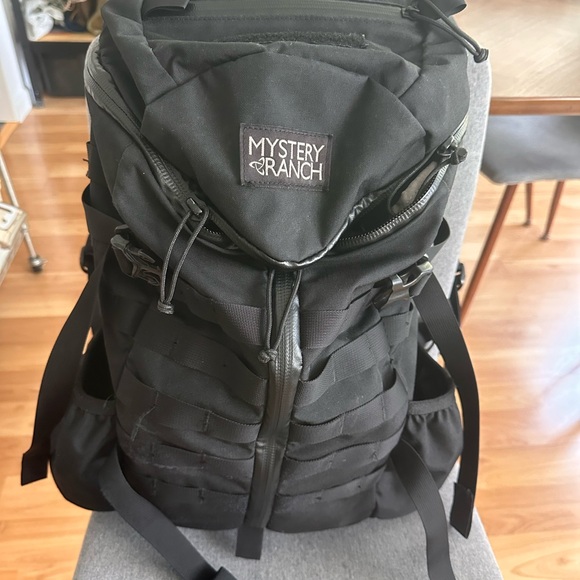 MYSTERY RANCH backpack - Picture 4 of 6